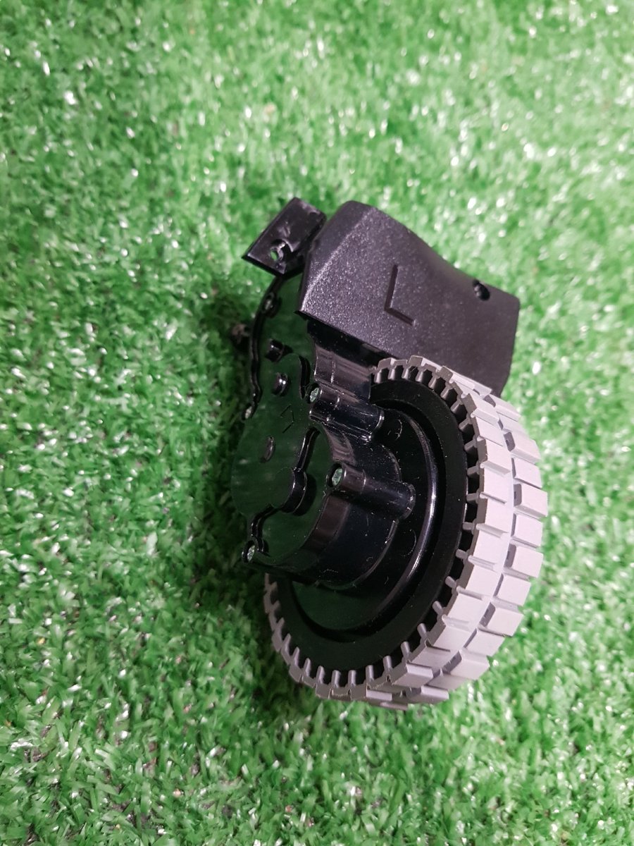 Модуль левого колеса для робота пылесоса Polaris PVCR3600 IQ/ PVCR0726 G2/ PVCR0926 G2/ PVCR1226 G2