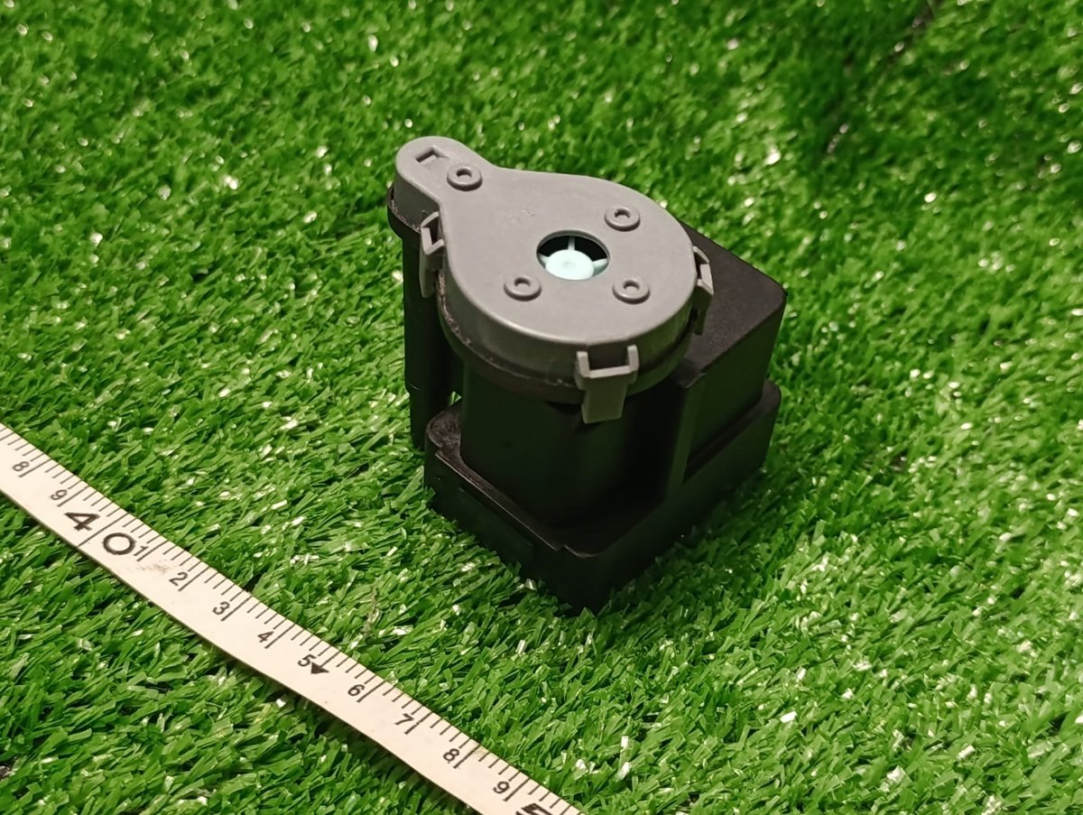 Насос откачки конденсата 136402402 / B13-6B для сушильной машины Electrolux EW8H458WP